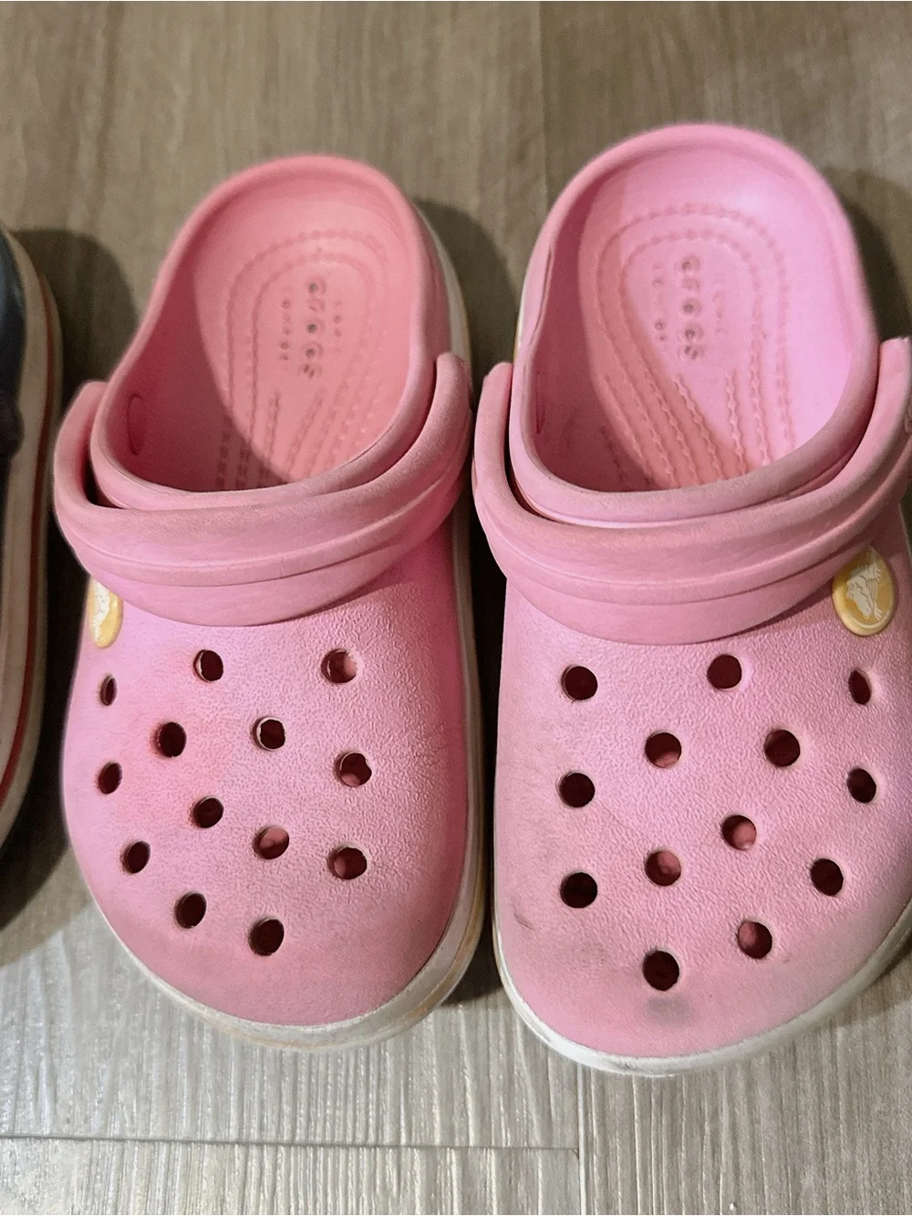 Crocs Kids Size C10 Bundle 2 Pairs Pink & Navy